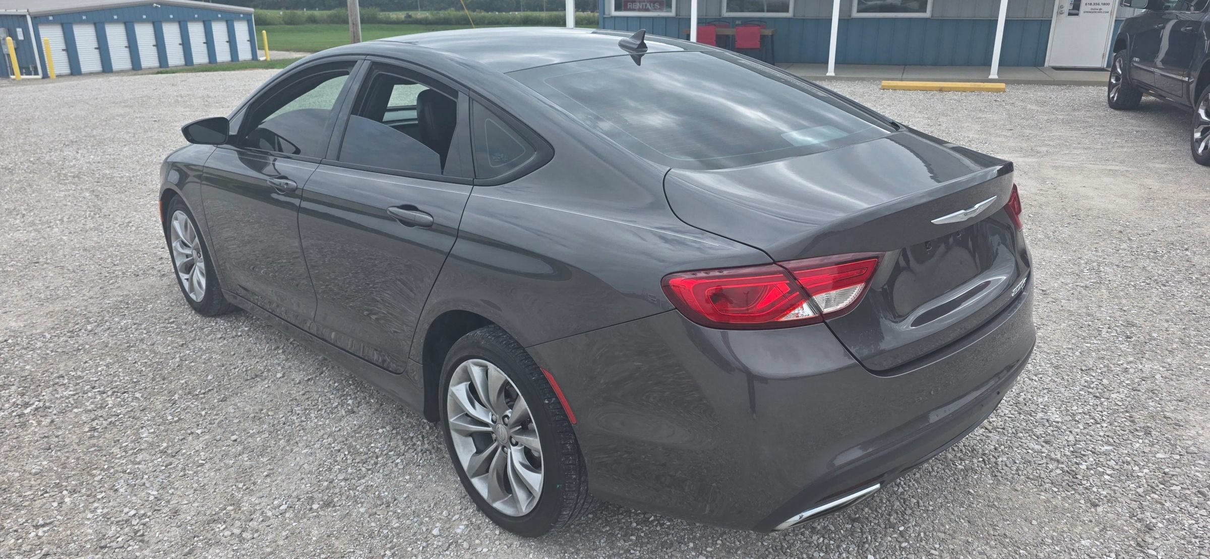 Used 2015 Chrysler 200 S w/ Navigation & Sound Group I FWD image 5