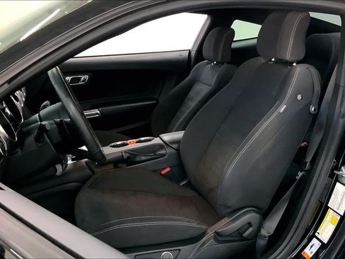 Used 2016 Ford Mustang GT RWD image 6