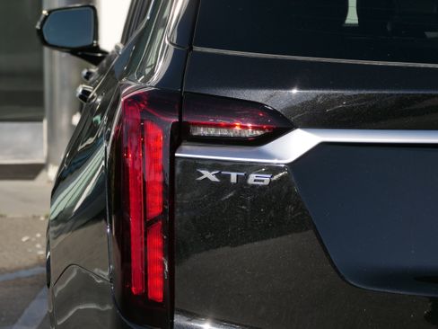 New 2025 Cadillac XT6 Premium Luxury image 5