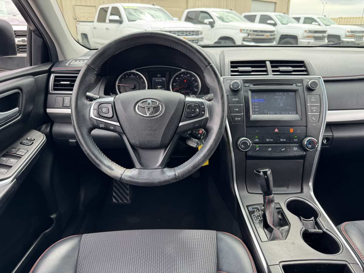 Used 2017 Toyota Camry SE FWD image 22