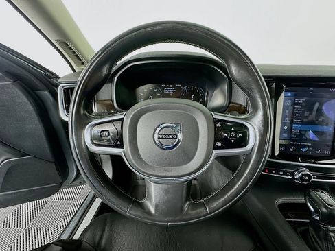 Used 2018 Volvo S90 T6 Momentum w/ Convenience Package image 11