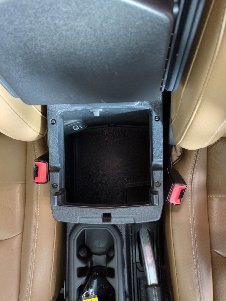 Used 2020 Jeep Wrangler Unlimited Sahara AWD/4WD image 32