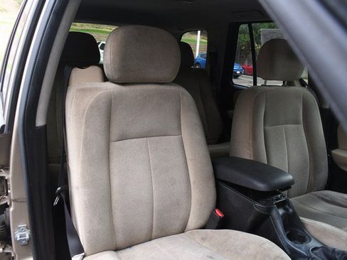 Used 2006 Chevrolet TrailBlazer LS w/ LS Preferred Equipment Group AWD/4WD image 26