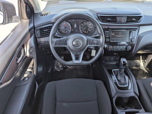 Used 2019 Nissan Rogue Sport S w/ Appearance Package AWD/4WD image 25