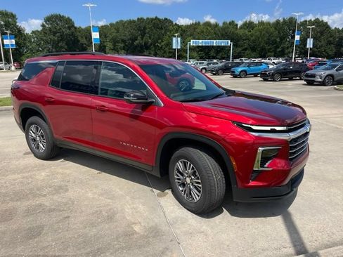 New 2026 Chevrolet Traverse LT w/ Driver Confidence Package FWD image 11