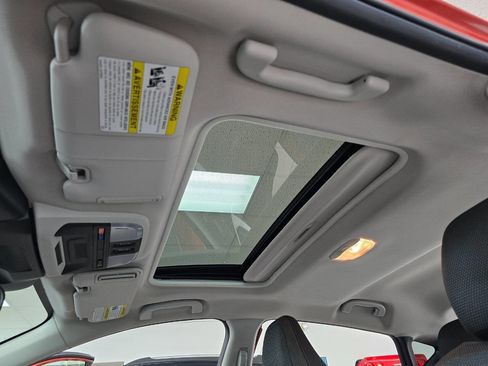 Used 2024 Subaru Crosstrek 2.0i Premium image 34