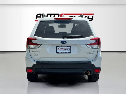 Used 2022 Subaru Forester image 6