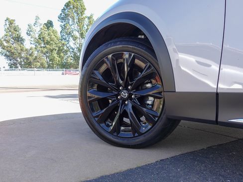 Used 2024 MAZDA CX-90 Plug-In Hybrid w/ Premium Pkg image 8