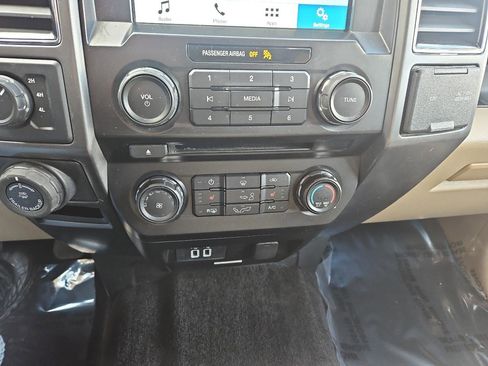 Used 2018 Ford F150 XLT w/ Equipment Group 302A Luxury image 27