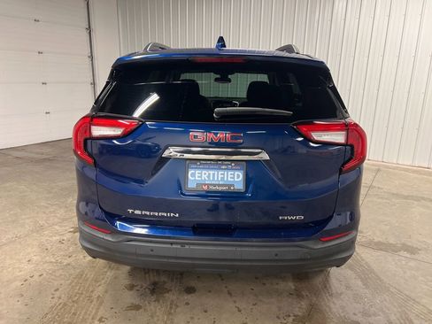 Certified 2022 GMC Terrain SLE w/ Driver Convenience Package image 5