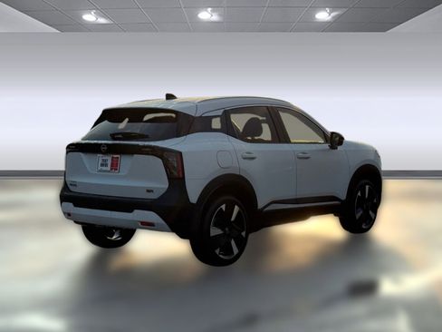 New 2026 Nissan Kicks SR image 8
