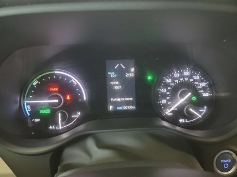 Used 2021 Toyota Sienna XLE FWD image 18