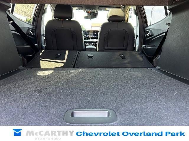 New 2026 Chevrolet Trax RS w/ Sunroof Package FWD image 20