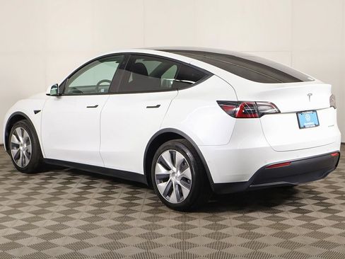 Used 2021 Tesla Model Y Long Range AWD/4WD image 10