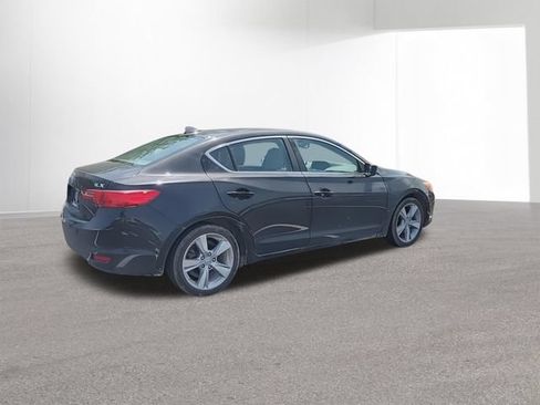 Used 2013 Acura ILX w/ Premium Package FWD image 9