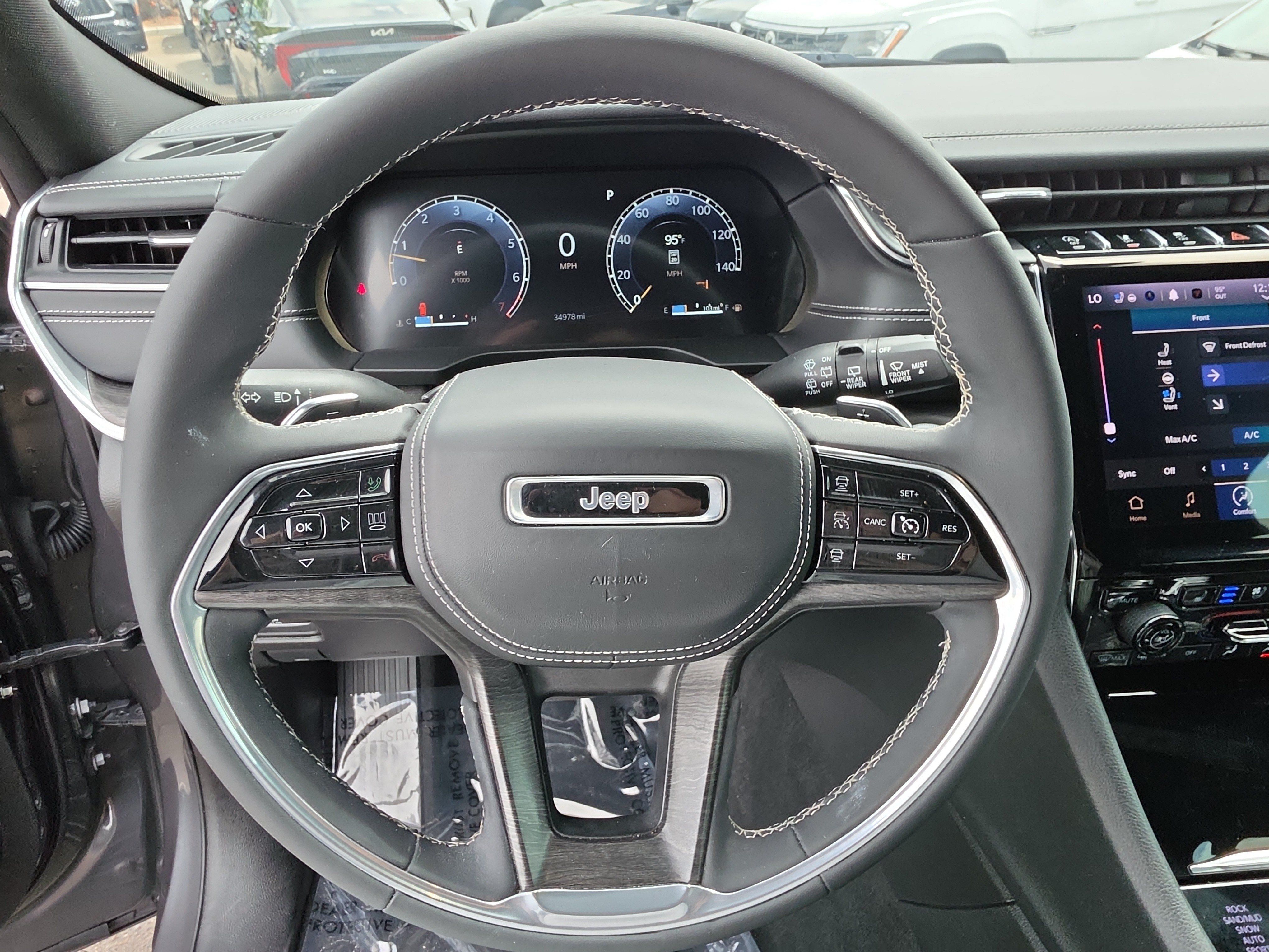 Used 2024 Jeep Grand Cherokee L Overland AWD/4WD image 31