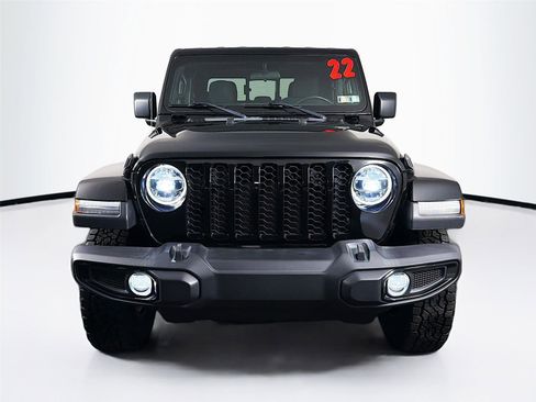 Used 2022 Jeep Gladiator Sport AWD/4WD image 2