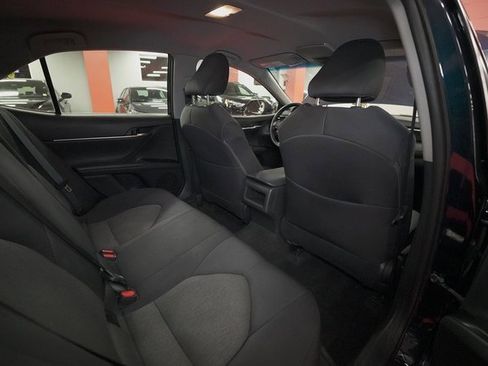 Certified 2018 Toyota Camry LE w/ Convenience Package image 17