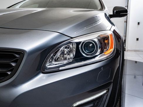 Used 2018 Volvo S60 T5 Cross Country Platinum image 15
