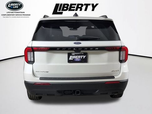 Used 2026 Ford Explorer Active AWD/4WD image 4