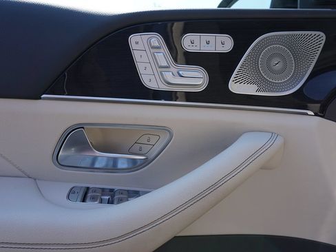 Certified 2020 Mercedes-Benz GLS 450 4MATIC image 9