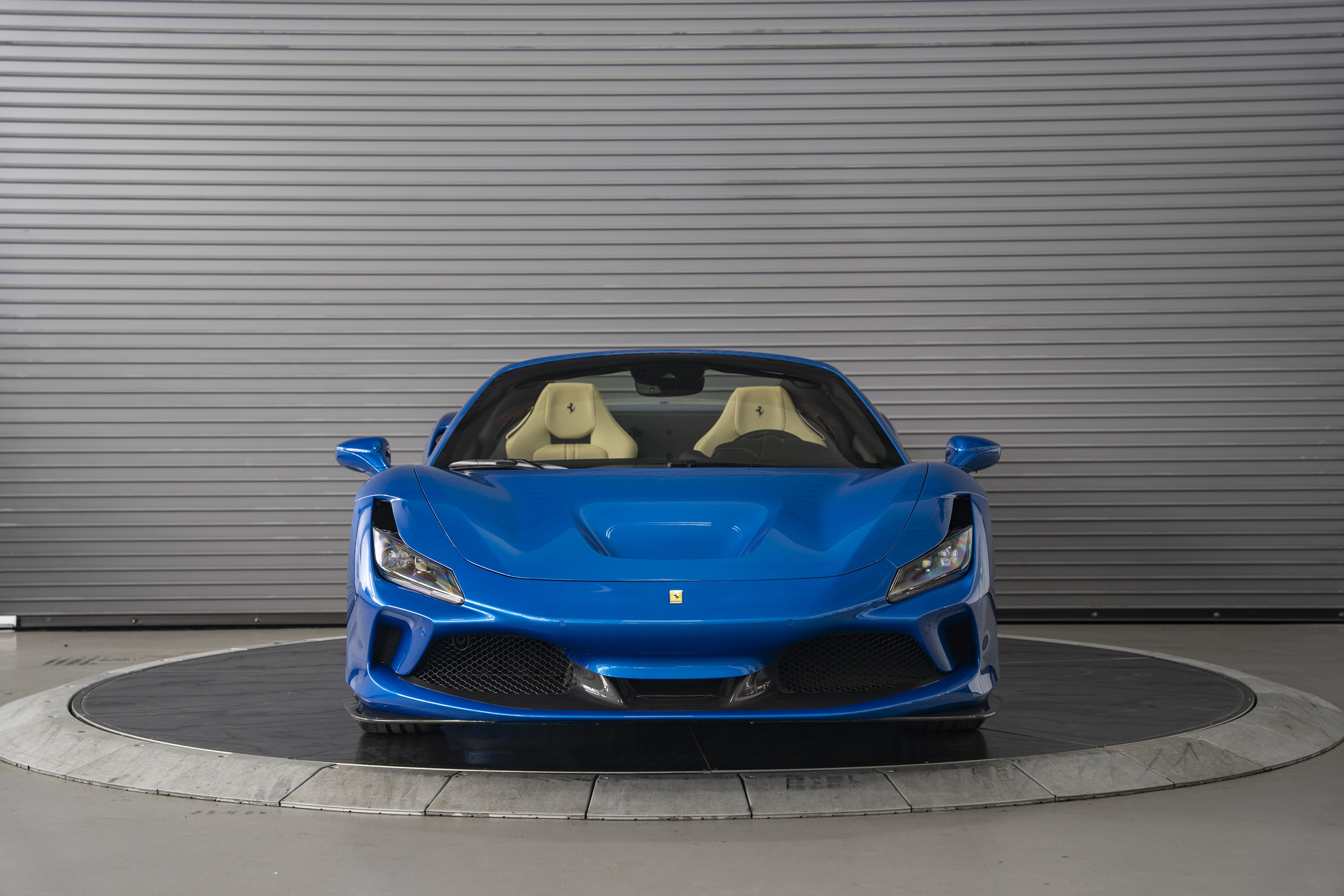 Used 2023 Ferrari F8 Tributo RWD image 8