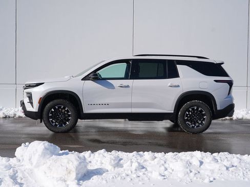 Used 2024 Chevrolet Traverse Z71 image 6