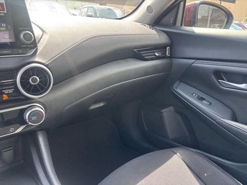Used 2025 Nissan Sentra SV FWD image 32