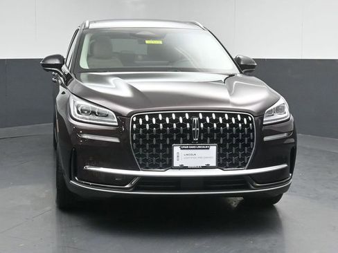 Certified 2023 Lincoln Corsair Reserve w/ Equipment Group 201A AWD/4WD image 2