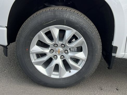 New 2025 Chevrolet Silverado 1500 Custom image 10