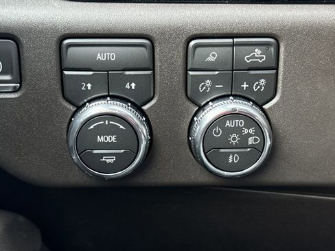 New 2026 GMC Sierra 1500 SLT image 25