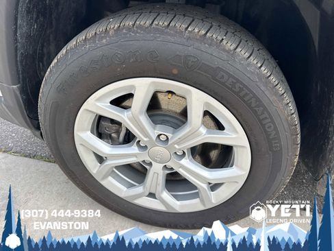 Used 2024 Jeep Compass Latitude AWD/4WD image 19