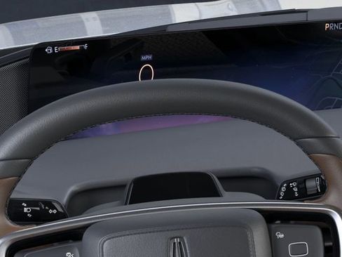 New 2026 Lincoln Navigator Reserve AWD/4WD image 13