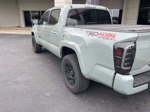 Used 2023 Toyota Tacoma TRD Sport image 2