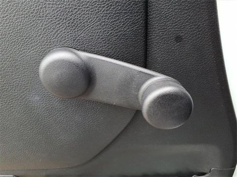 Certified 2018 Jeep Wrangler Sport image 25