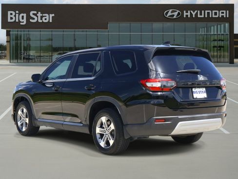 Used 2024 Honda Pilot EX-L image 3