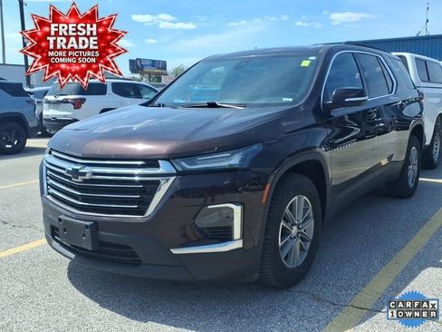 Used 2022 Chevrolet Traverse LT image 1