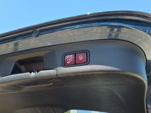 Used 2021 Mercedes-Benz GLA 250 4MATIC image 29