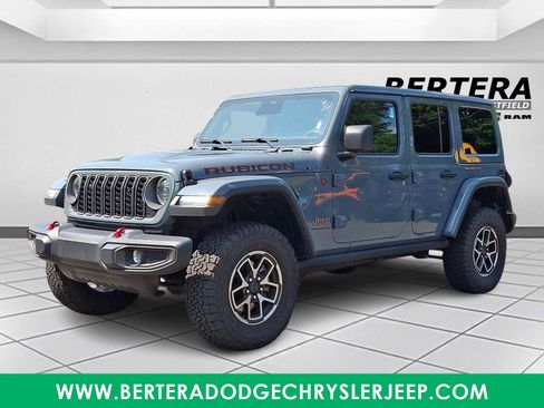 Used 2026 Jeep Wrangler Unlimited Rubicon AWD/4WD image 3