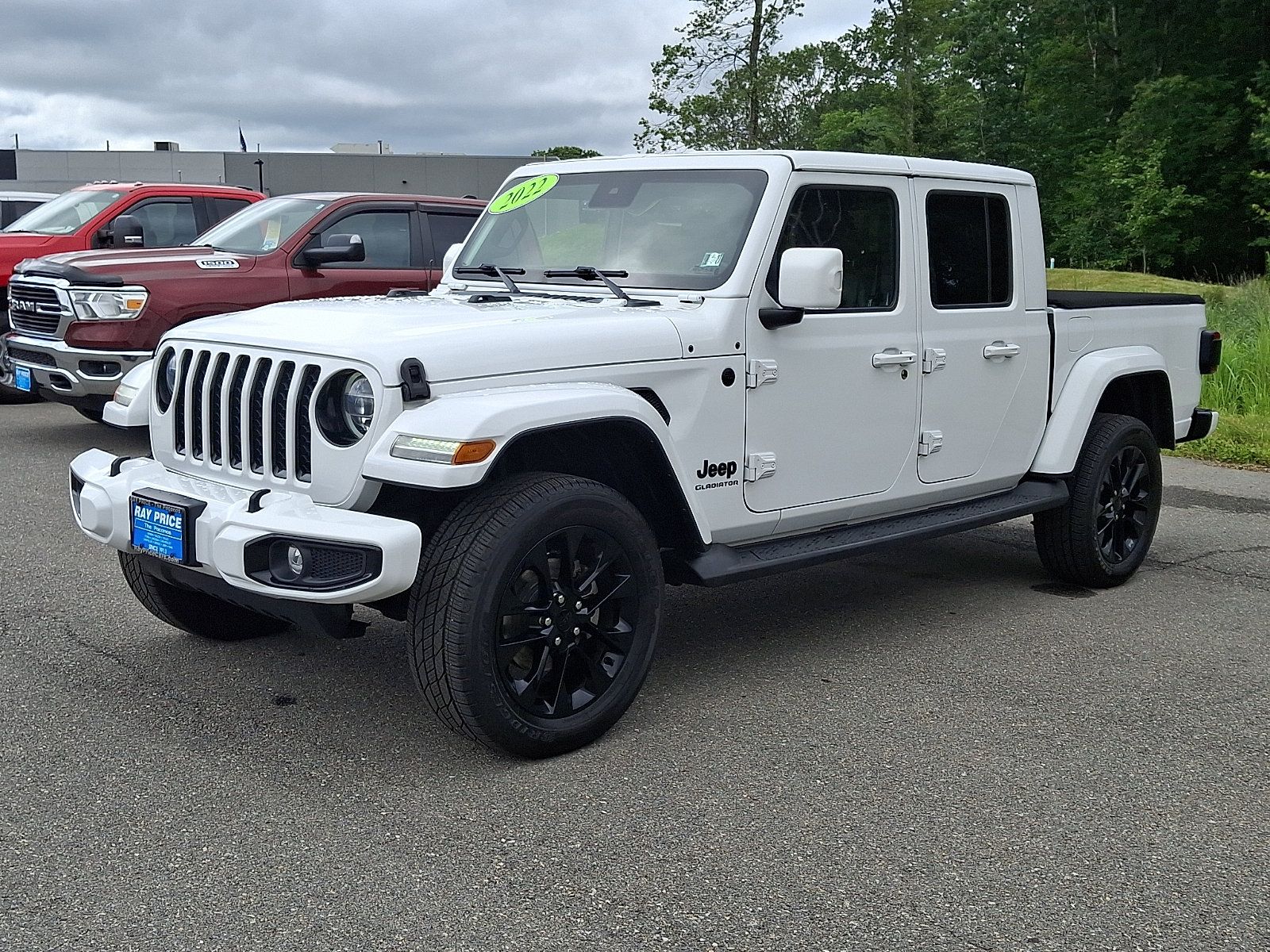 Used 2022 Jeep Gladiator Overland AWD/4WD image 3