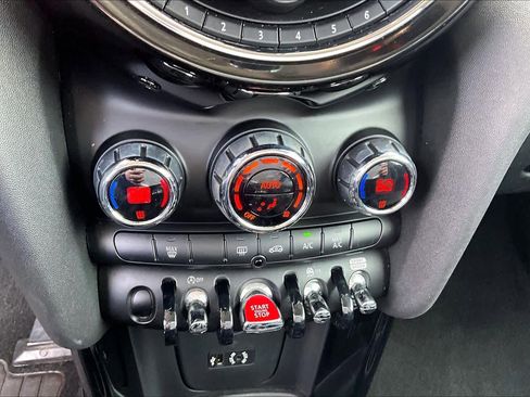 Used 2018 MINI Cooper S FWD image 33
