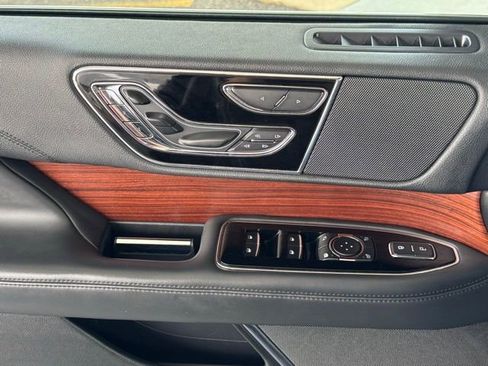 Used 2023 Lincoln Navigator L Reserve image 37