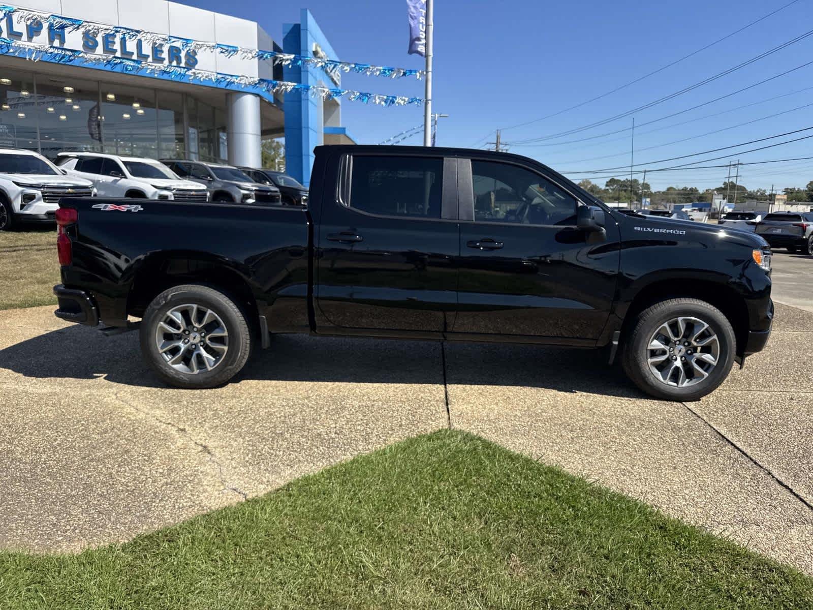 New 2026 Chevrolet Silverado 1500 RST AWD/4WD image 6