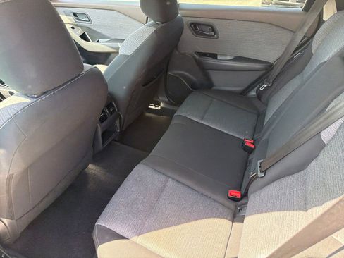 Used 2021 Nissan Rogue S image 22