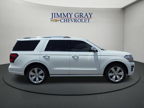 Used 2024 Ford Expedition Platinum AWD/4WD image 6