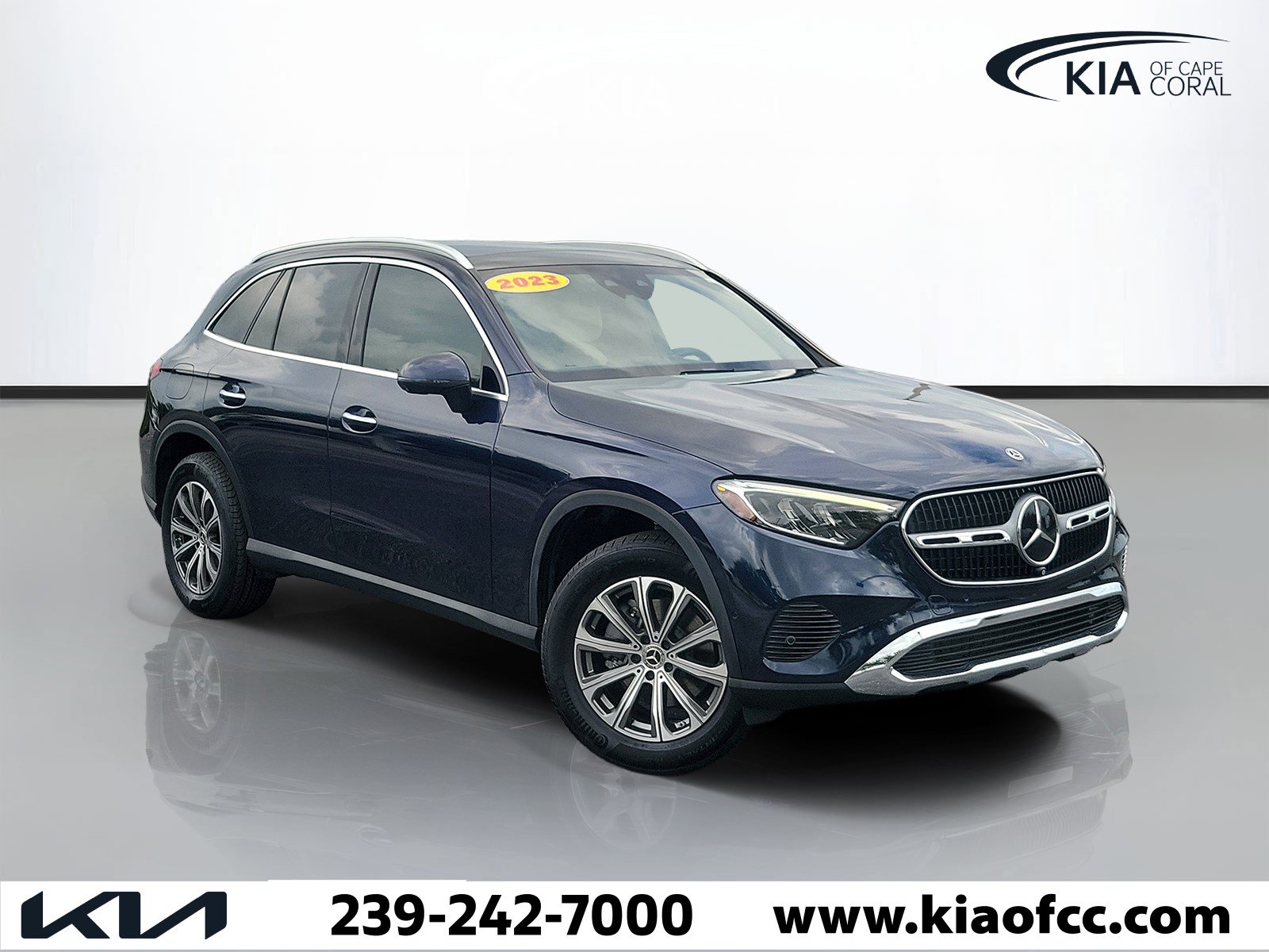 Used 2023 Mercedes-Benz GLC 300 4MATIC image 1