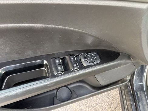 Used 2015 Ford Fusion SE w/ Equipment Group 202A image 14