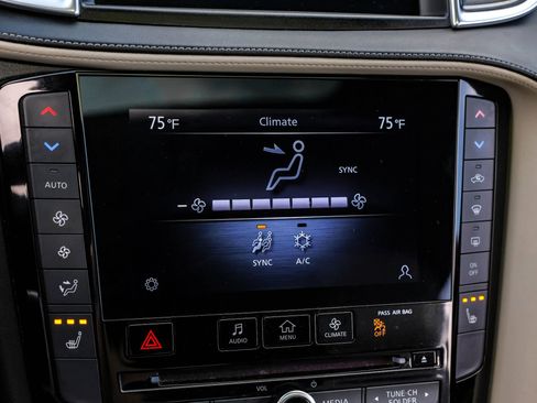 Used 2024 INFINITI QX55 Luxe image 39