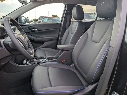 New 2026 Buick Encore GX Sport Touring w/ Comfort Package FWD image 18