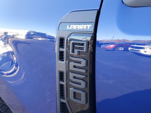 New 2026 Ford F250 Lariat w/ Black Appearance Package image 7
